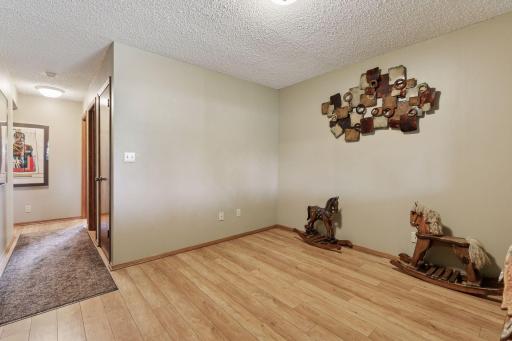 13550 Yosemite Avenue S, Savage, MN 55378