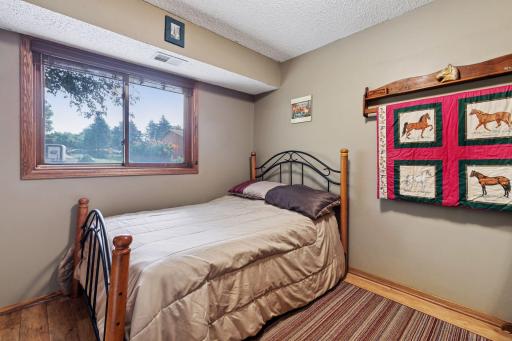 13550 Yosemite Avenue S, Savage, MN 55378