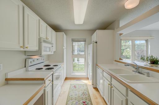 1821 Hunter Hill Road, Hudson, WI 54016