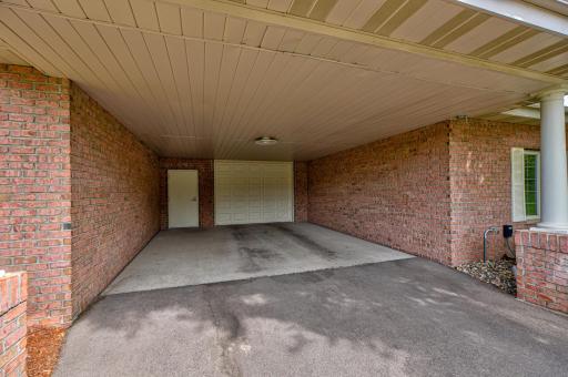 1821 Hunter Hill Road, Hudson, WI 54016