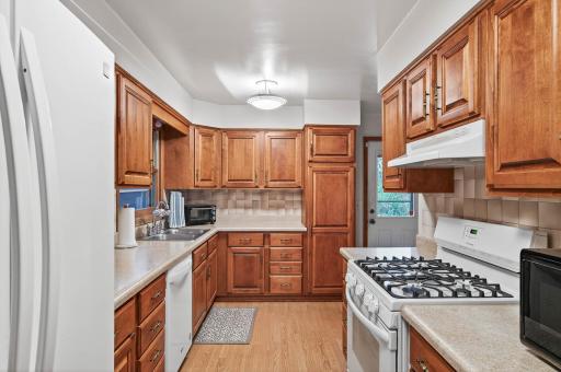 7032 Georgia Avenue N, Minneapolis, MN 55428