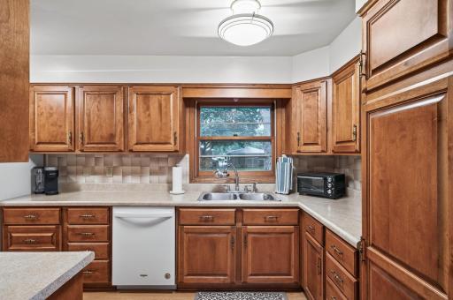 7032 Georgia Avenue N, Minneapolis, MN 55428
