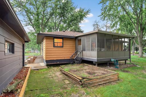 7032 Georgia Avenue N, Minneapolis, MN 55428