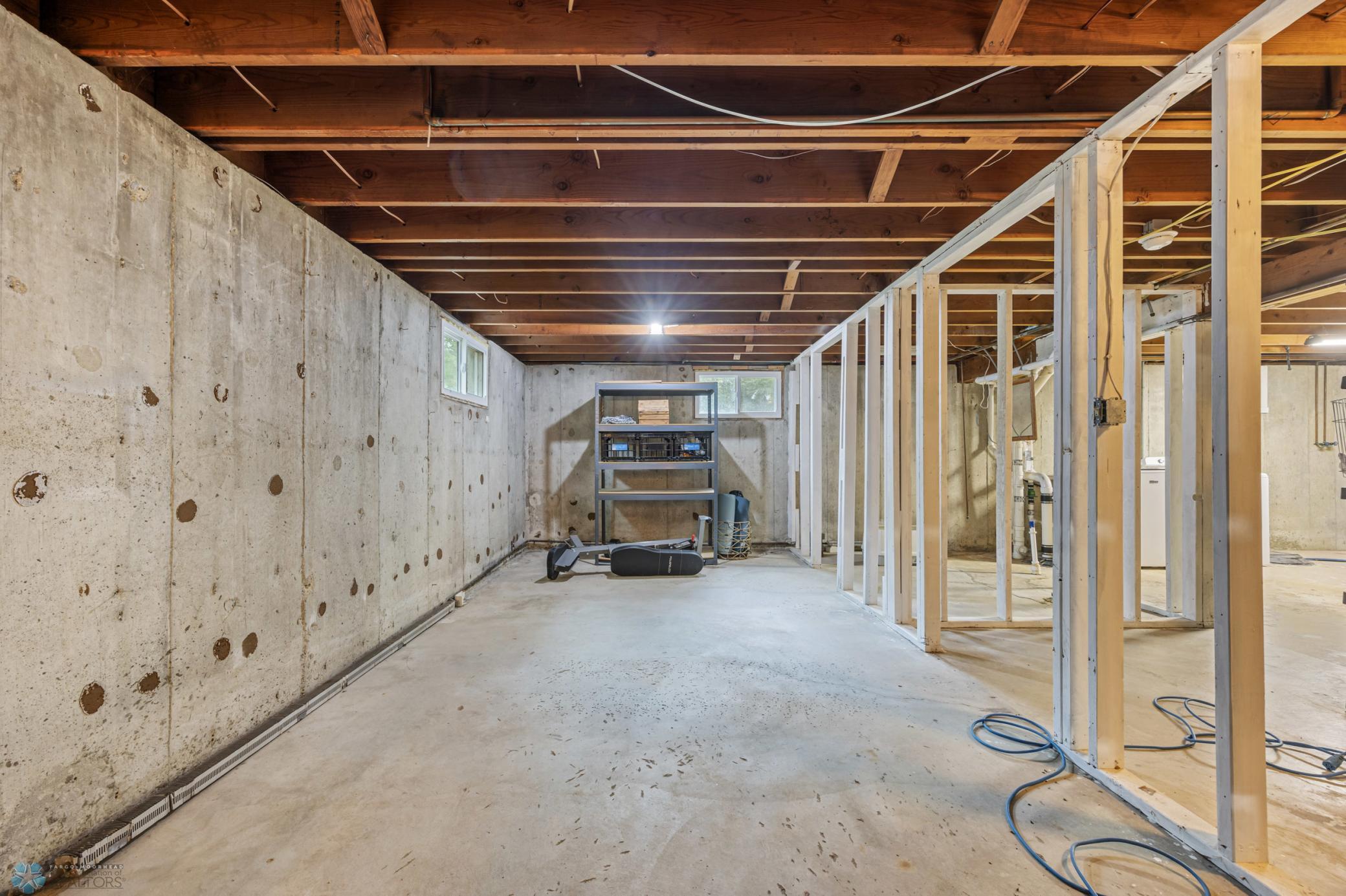 Potential 3rd bed/2nd bath
