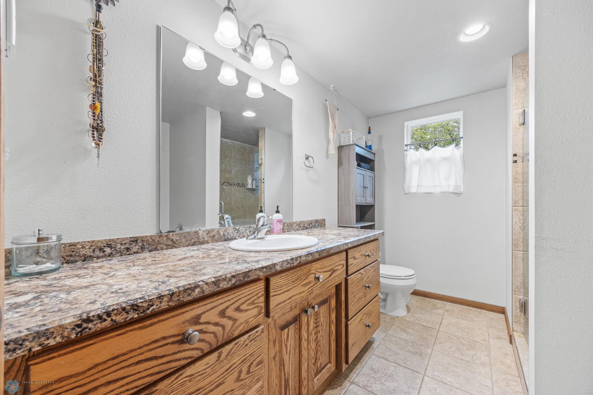 Main floor bath + tub