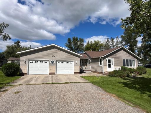 308 E Dakota Avenue, Winger, MN 56592