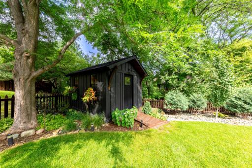 11420 50th Avenue N, Minneapolis, MN 55442