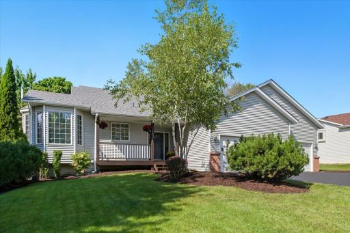 Welcome home to this fantastic four level split situated on a superb lot in a prime Lakeville location. A quick walk to parks and close proximity to Crystal Lake Golf Course. Plus, easy access to everyday shopping and dining and major freeways.