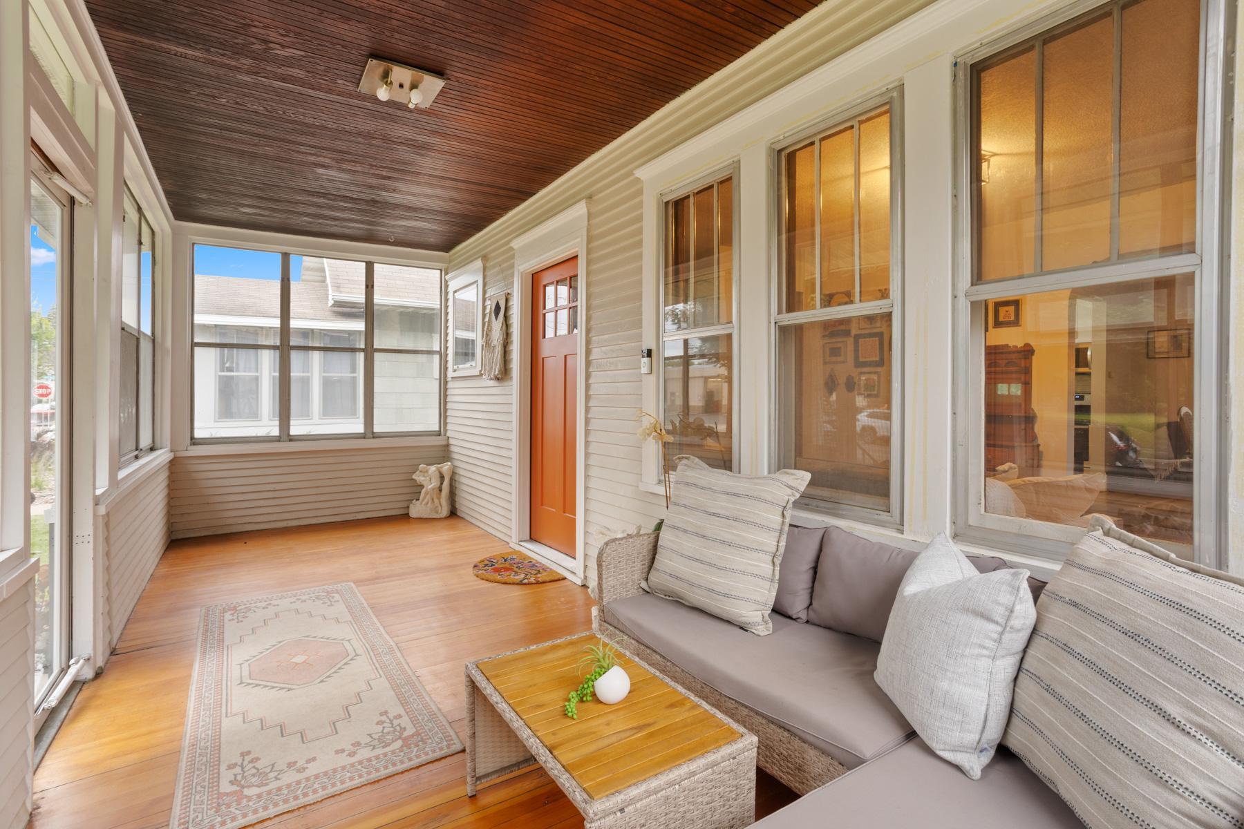 3 season porch