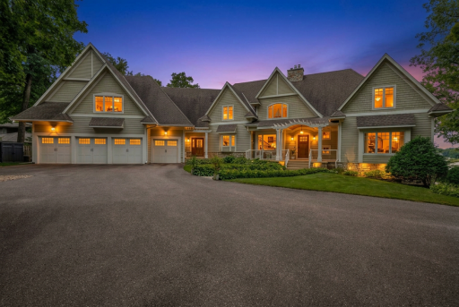 Firefly_GeminiFlash_real estate twilight photo 930660.png