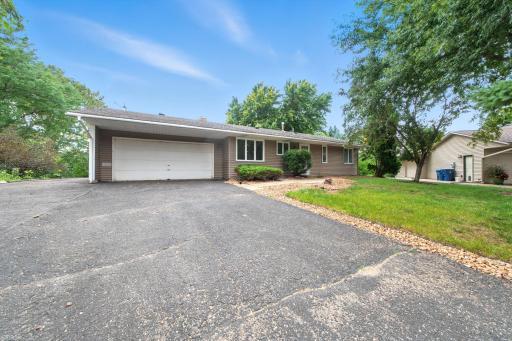4765 Penkwe Circle, Saint Paul, MN 55122