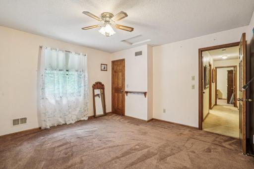 34-web-or-mls-Minnie B Grant Ln NE-S1609-034.jpg
