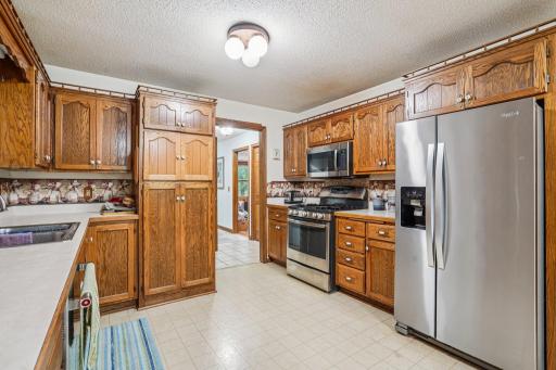 24-web-or-mls-Minnie B Grant Ln NE-S1609-024.jpg