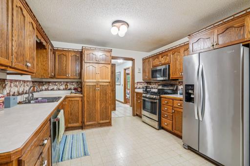 22-web-or-mls-Minnie B Grant Ln NE-S1609-022.jpg