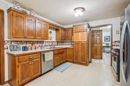 23-web-or-mls-Minnie B Grant Ln NE-S1609-023.jpg