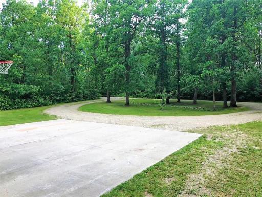 39947 River Oaks Drive, Roseau, MN 56751