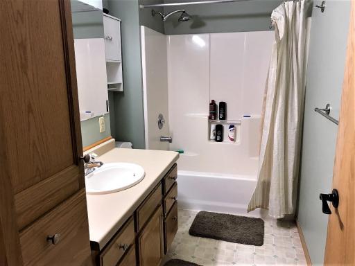 39947 River Oaks Drive, Roseau, MN 56751