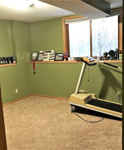 39947 River Oaks Drive, Roseau, MN 56751