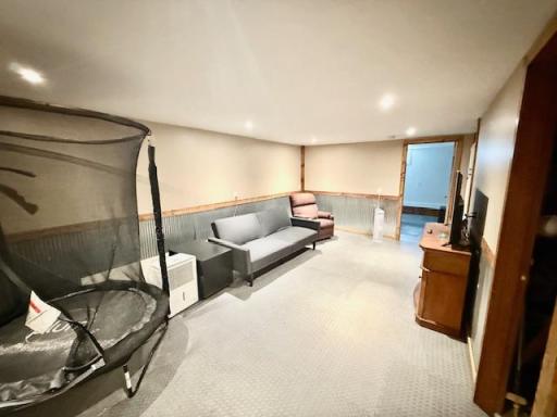 520 1st Street S, Franklin, MN 55333