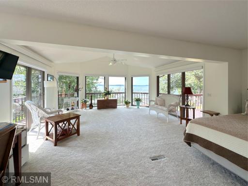 Take-in the views while you enjoy your morning coffee or evening sunsets with panoramic views of the shoreline.