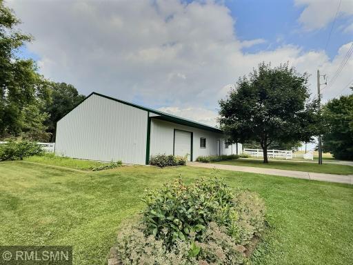 The 40x71 pole shed provides exceptional storage or workshop space, imagine how organized you will finally be!