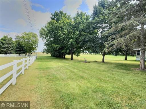 10041 Jeske Avenue NW, Annandale, MN 55302