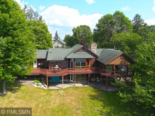 This beautifully situated home on the shores of Clearwater Lake is one of the most sought-after properties on the lake.