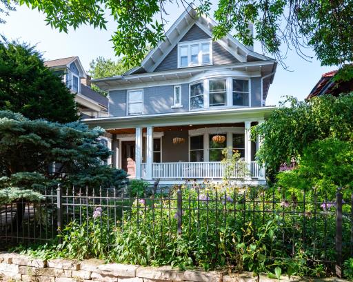 695 Lincoln Avenue, Saint Paul, MN 55105