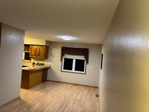 701 6th Avenue NE, Roseau, MN 56751