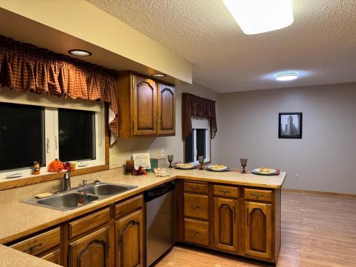 701 6th Avenue NE, Roseau, MN 56751