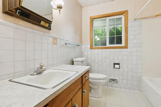 436 12th Avenue Northwest - Spacecrafting - 0017.jpg