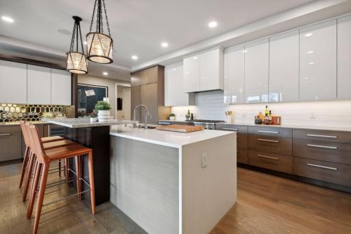 275 Lake Street E, 103, Wayzata, MN 55391