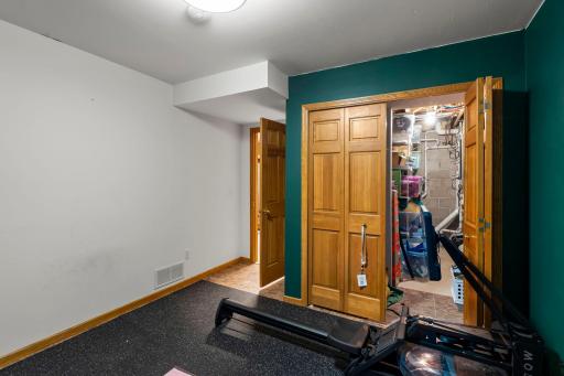 5940 Mc Kinley Place, Excelsior, MN 55331