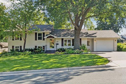 3632 Flag Avenue N, Minneapolis, MN 55427
