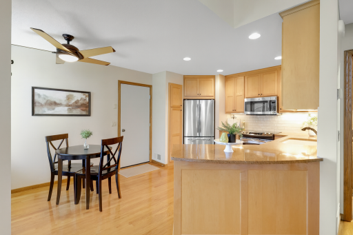 Peninsula with space for counter stools (virtually staged)