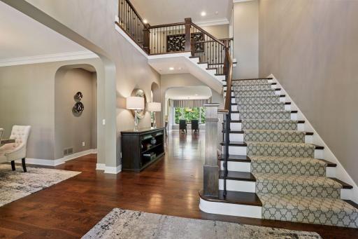 2426 Meeting Street, Wayzata, MN 55391