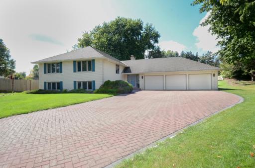 12236 48th Place N, Minneapolis, MN 55442