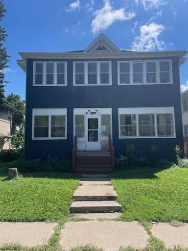 Investor's Dream! Well maintained fully rented Triplex.