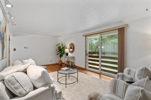 1425 Holly Drive E, Hugo, MN 55038