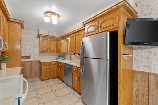 1425 Holly Drive E, Hugo, MN 55038