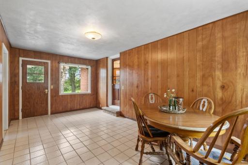 1425 Holly Drive E, Hugo, MN 55038