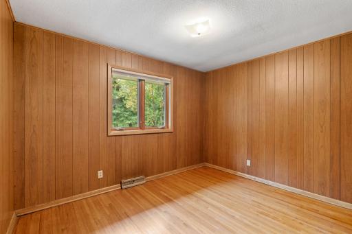 1425 Holly Drive E, Hugo, MN 55038