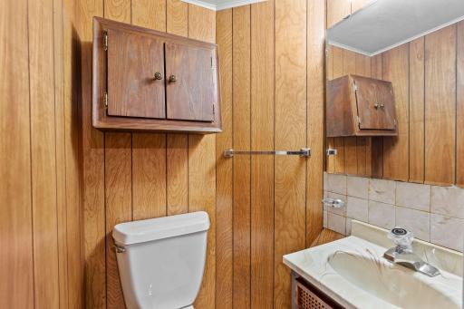 1425 Holly Drive E, Hugo, MN 55038