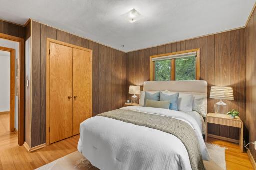 1425 Holly Drive E, Hugo, MN 55038