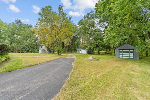 1425 Holly Drive E, Hugo, MN 55038