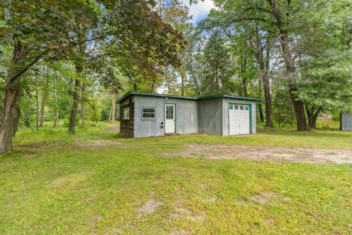 1425 Holly Drive E, Hugo, MN 55038