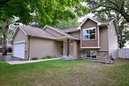 5626 Vera Cruz Avenue N, Crystal, MN 55429