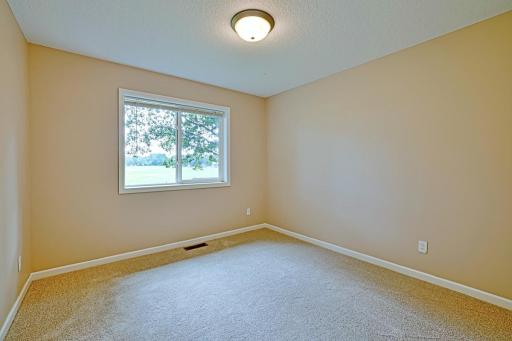 5626 Vera Cruz Avenue N, Crystal, MN 55429