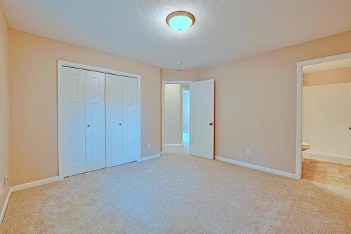 5626 Vera Cruz Avenue N, Crystal, MN 55429