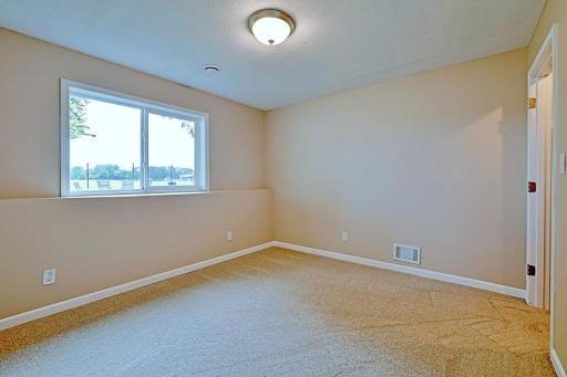 5626 Vera Cruz Avenue N, Crystal, MN 55429